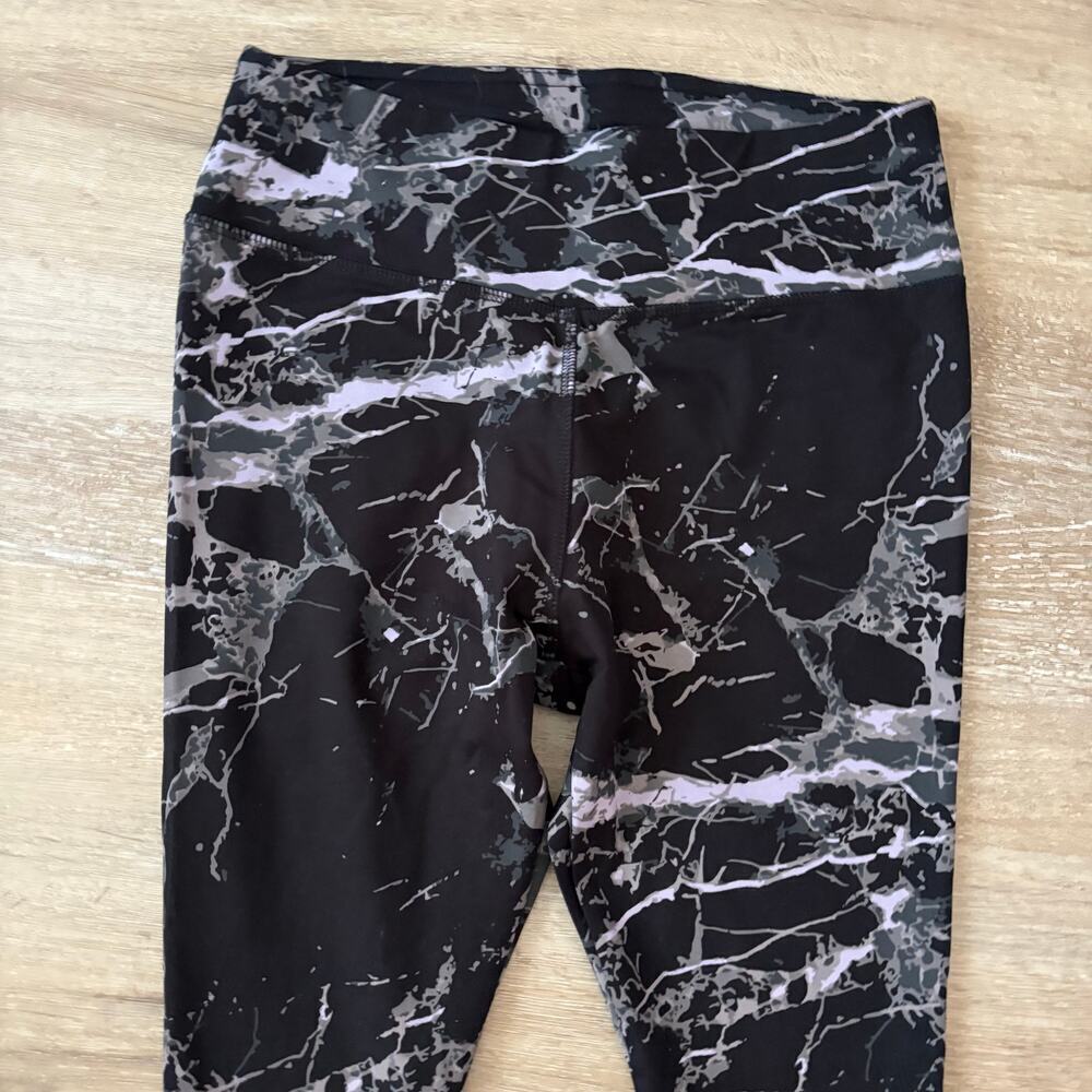 Pact Organic Leggings - Black and Purple Marble - Picture 3 of 4